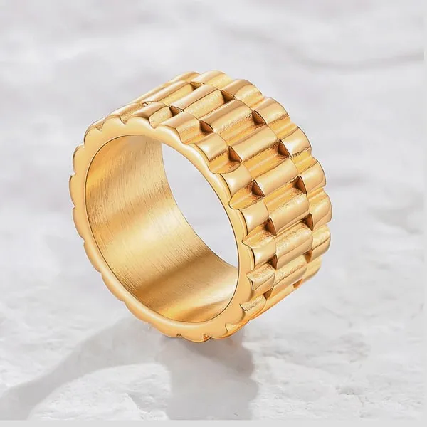 Classy Men Gold Wide Band Ring