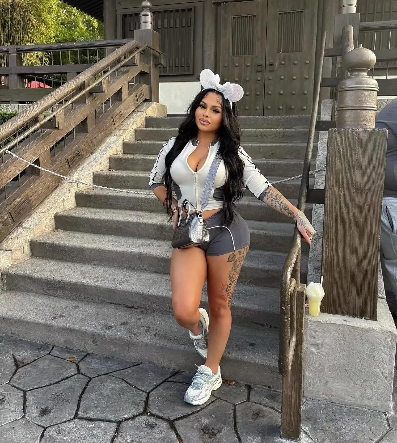 Uni Clau Two Piece Sets for Women Casual Long Sleeve Crop Top Zipper Jacket Shorts Set Workout Sets Lounge Set Tracksuit